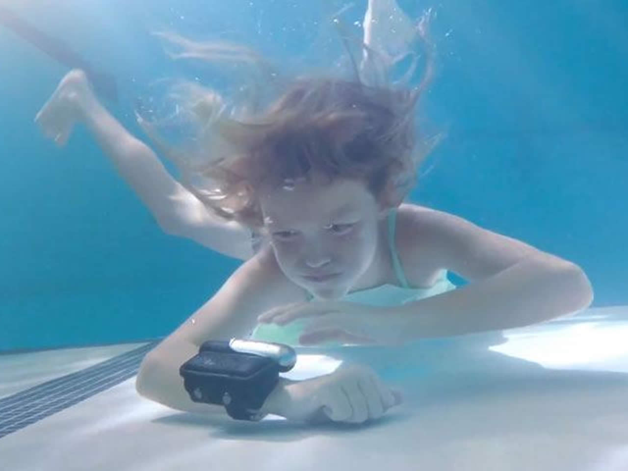 Kingii, le Bracelet Bouée Gonflable Anti-noyade